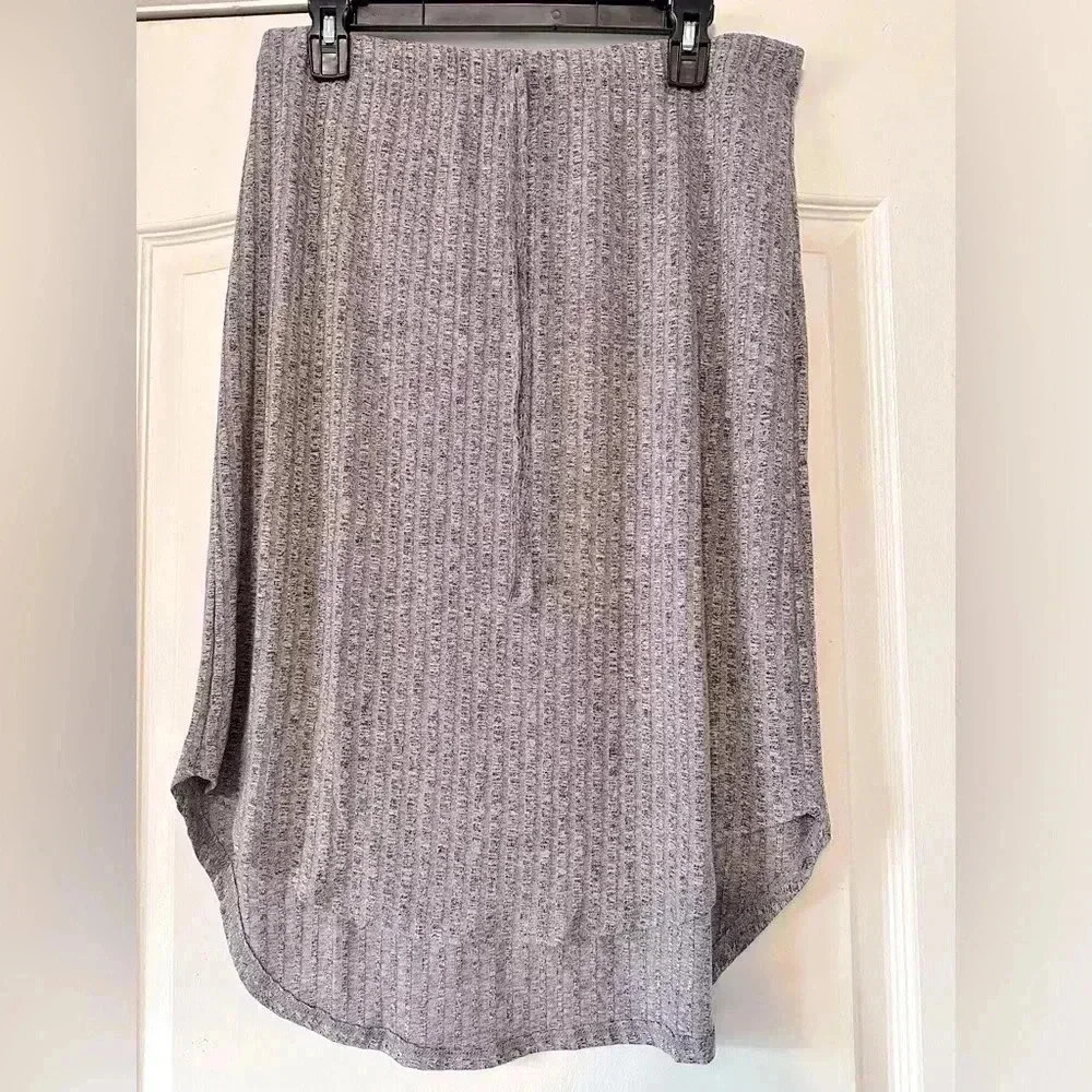 SHEIN lightweight woman’s skirt